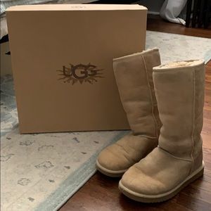 Size 7 UGG Classic Tall Boot